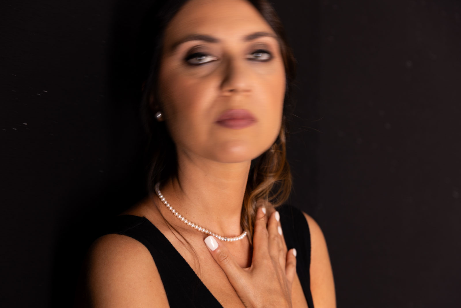 Modella durante un servizio fotografico ad Assisi (Perugia)